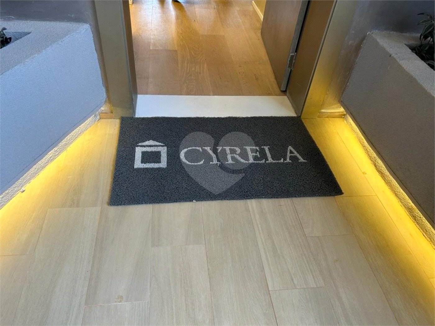 Apartamento à venda com 3 suítes em Jardim das Acácias, São Paulo, SP