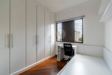 Apartamento à venda com 4 quartos, sendo 1 suíte, em Saúde, São Paulo, SP