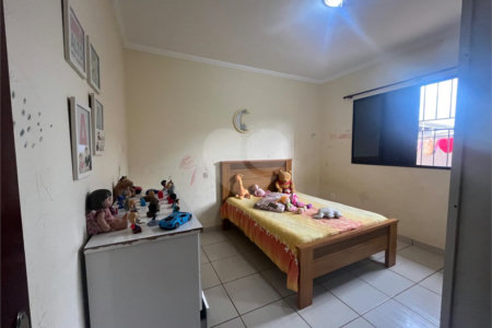Casa à venda com 3 quartos, sendo 1 suíte, em Vila Recreio, Itapetininga, SP