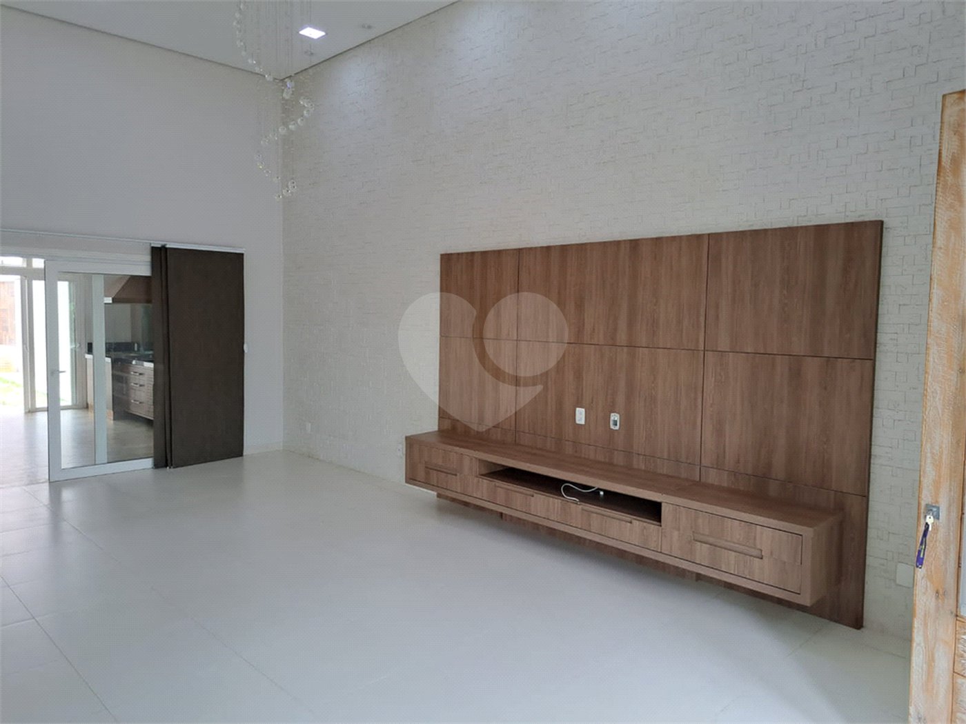 Casa à venda com 3 suítes no condomínio Residencial Terra Nobre, Indaiatuba - SP