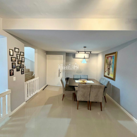 Sobrado à venda com 3 quartos, sendo 1 suíte, em Jardim Paulista, Atibaia, SP