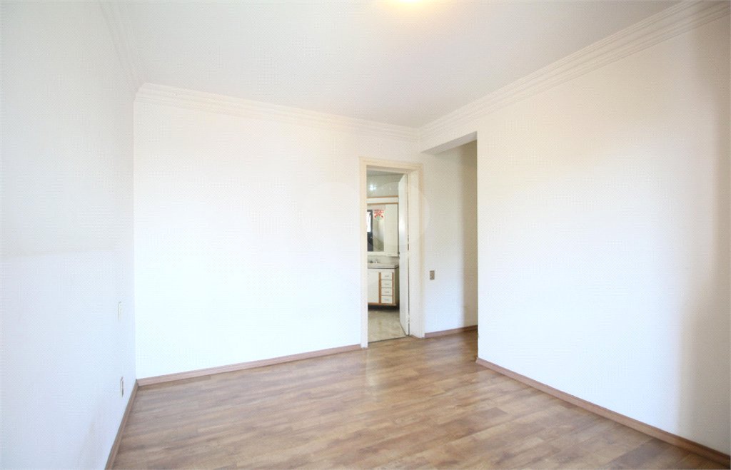 Apartamento à venda com 3 suítes em Vila Suzana, São Paulo, SP
