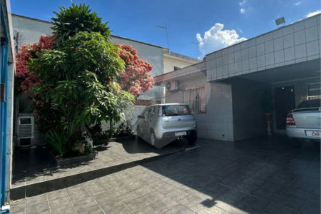 Casa à venda com 3 quartos, sendo 1 suíte,  em Jardim Casablanca, São Paulo, SP
