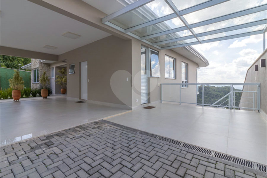 Casa à venda com 3 suítes no condomínio Parque Imperial da Cantareira, Mairiporã - SP
