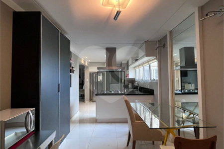 Apartamento à venda com 4 suítes em Jardim Morumbi, São Paulo, SP