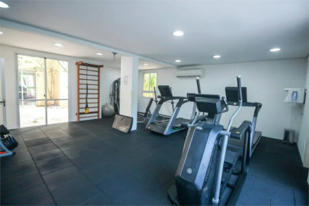 Apartamento à venda com 3 suítes em Real Parque, São Paulo, SP