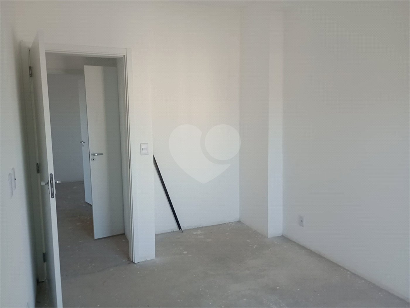 Apartamento à venda com 3 quartos, sendo 2 suítes, no Centro, Itapetininga, SP
