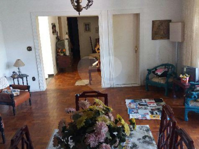 Casa à venda com 4 quartos em Horto, São Paulo, SP