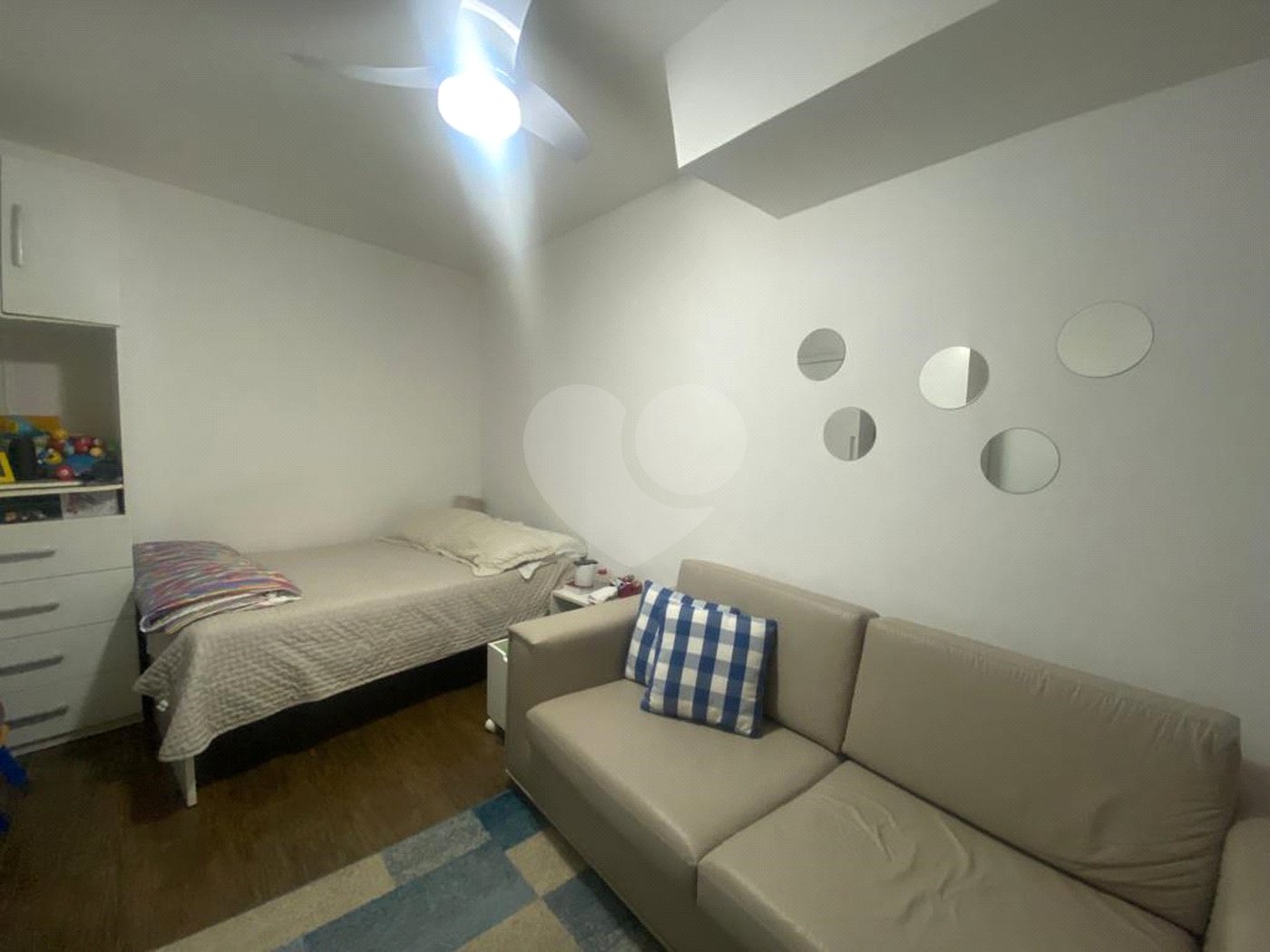 Casa à venda com 4 quartos, sendo 2 suítes, em Parada Inglesa, São Paulo, SP