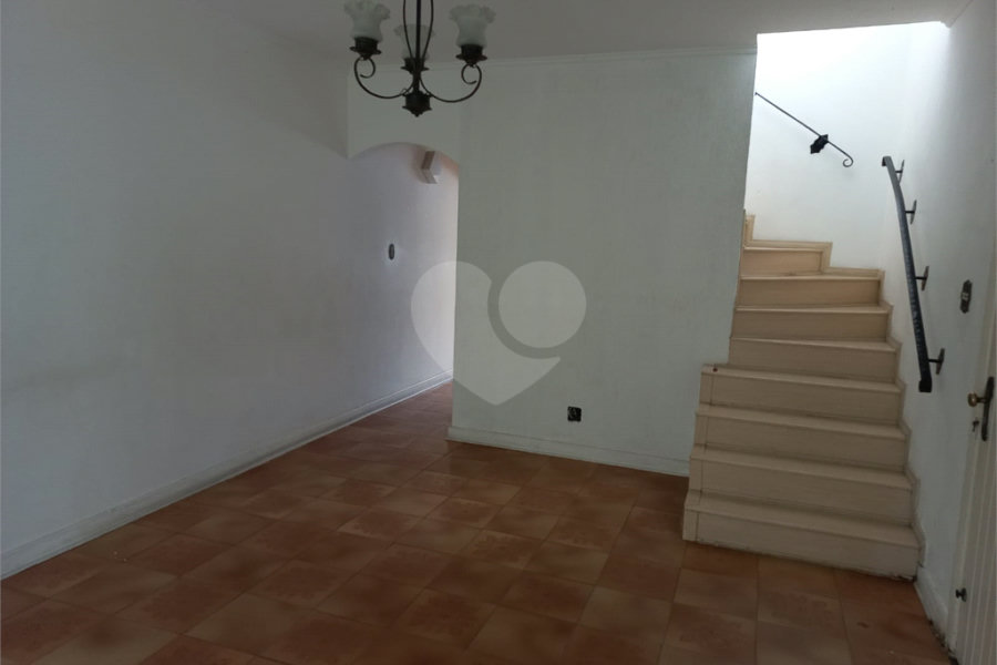 Sobrado à venda com 3 quartos em Santana, São Paulo, SP