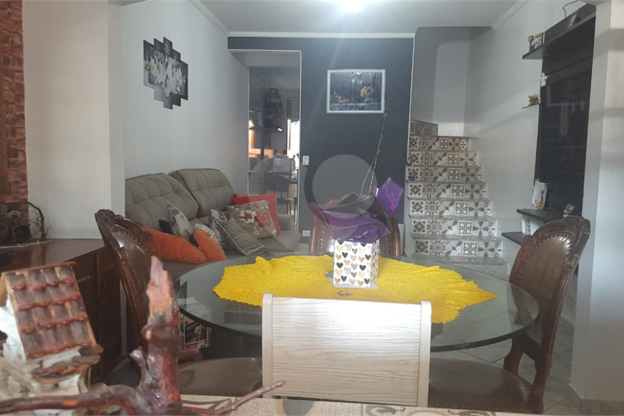 Sobrado à venda com 3 quartos, sendo 1 suíte, em Tremembé, São Paulo, SP