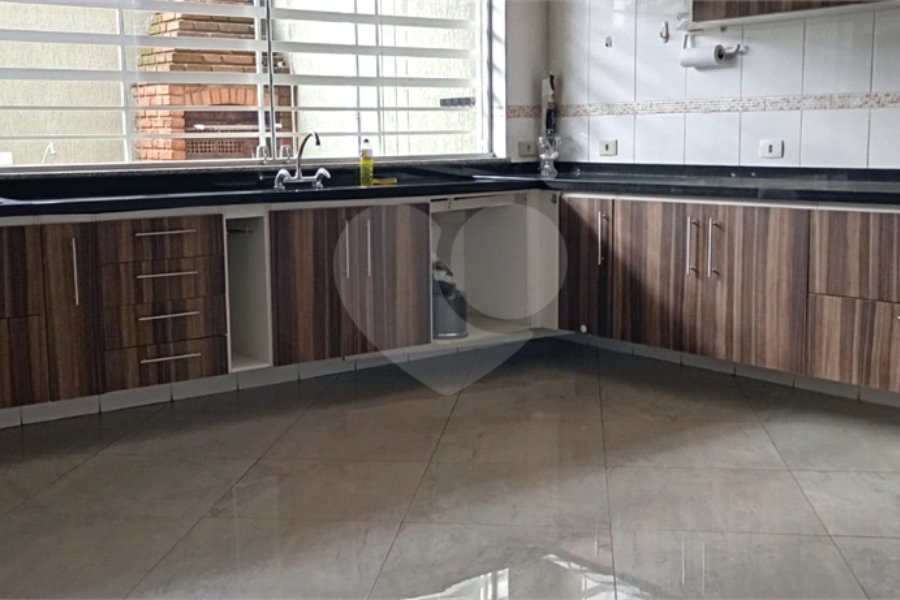 Sobrado à venda com 4 suítes em Vila Albertina, São Paulo, SP