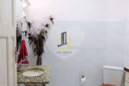 Casa à venda com 3 quartos, sendo 1 suíte, em Cambuci, São Paulo, SP