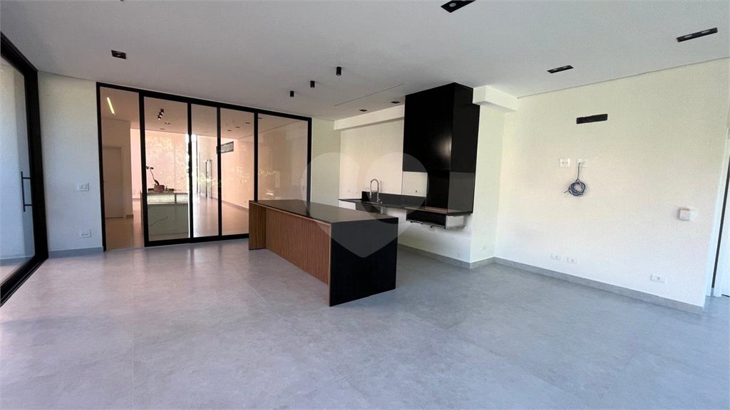 Casa à venda com 4 suítes no condomínio Residencial Granville, Atibaia - SP