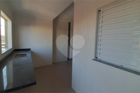 Casa à venda com 2 quartos no condomínio Residencial Luta, São Paulo - SP