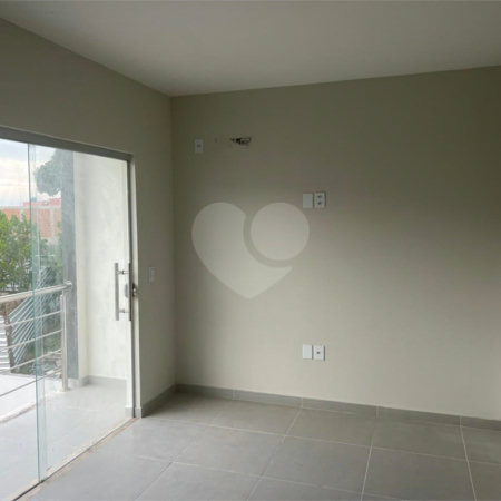 Casa à venda com 3 quartos, sendo 2 suítes, em Taperapuan, Porto Seguro, BA