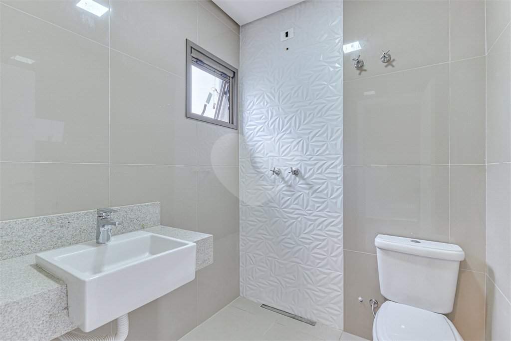 Casa à venda com 4 suítes no condomínio Carmen, São Paulo - SP