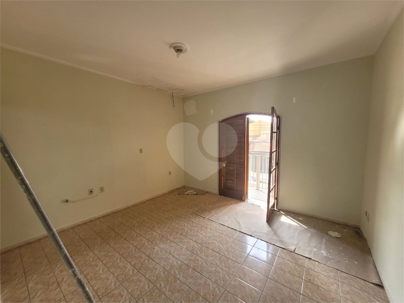 Sobrado à venda com 4 quartos, sendo 1 suíte,  em Jardim Itamaracá, Indaiatuba, SP