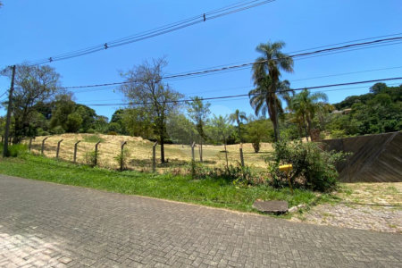 TERRENO Á VENDA NO CONDOMÍNIO VALE DA SANTA FÉ/VINHEDO