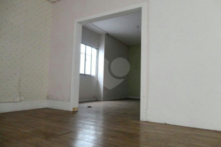 Excelente Casa Térrea Comercial em Região Nobre !!!
