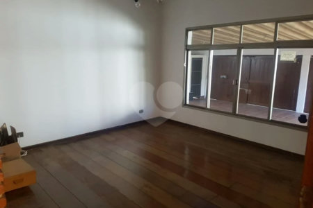 CASA TÉRREA PARA VENDA OU LOCAÇÃO COM 3 DORMITÓRIOS NO BOLSÃO DE INTERLAGOS