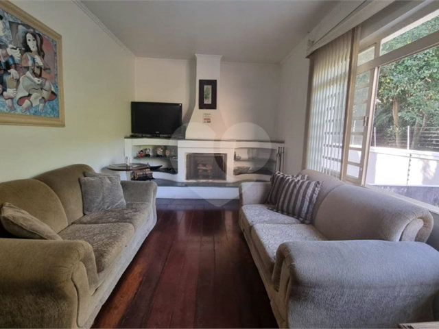 Sobrado à venda com 3 quartos, sendo 2 suítes,  em Jardim Virginia Bianca, São Paulo, SP
