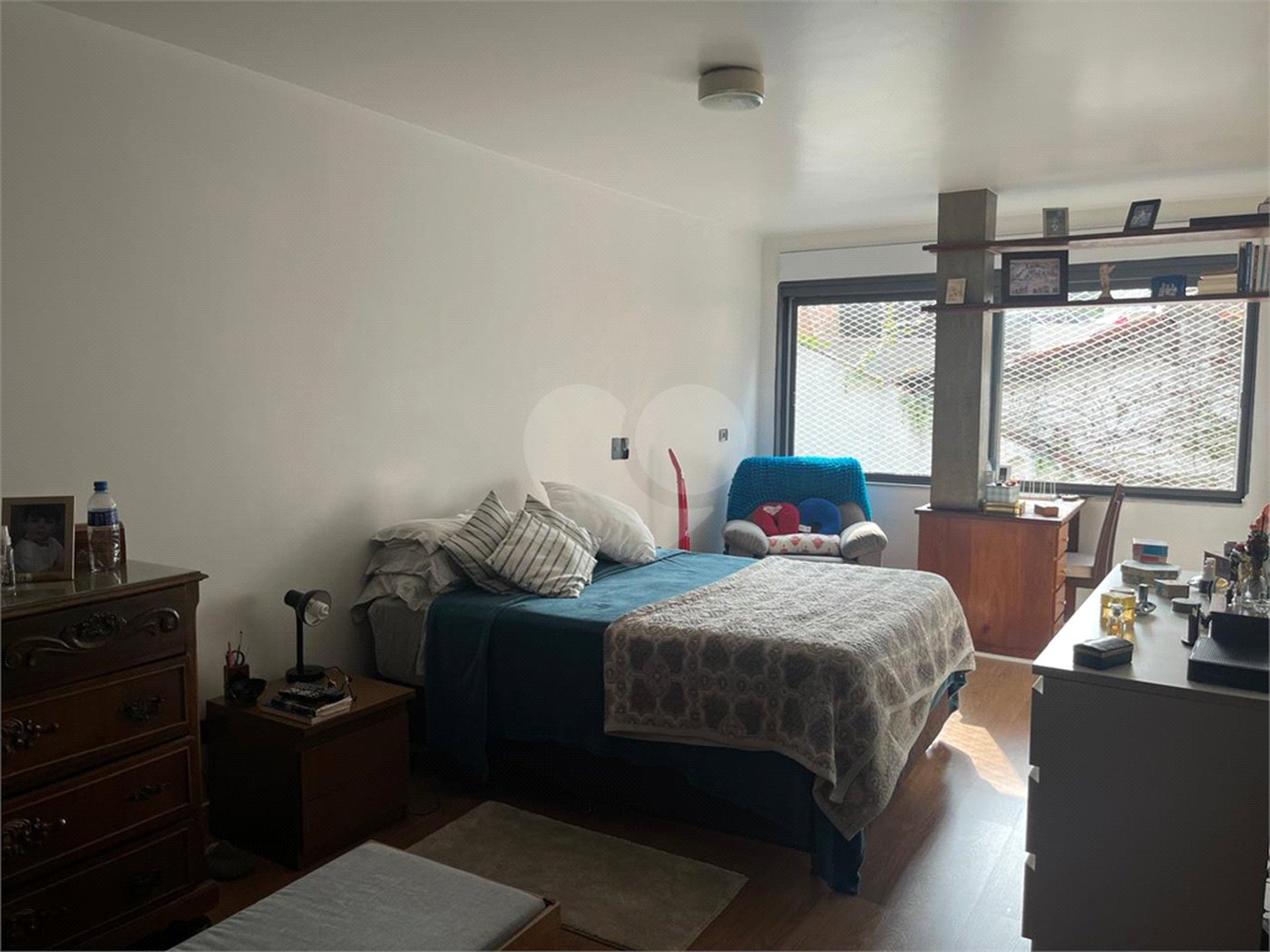 Casa à venda com 4 quartos, sendo 3 suítes, no condomínio Vitoria Regia, São Paulo - SP