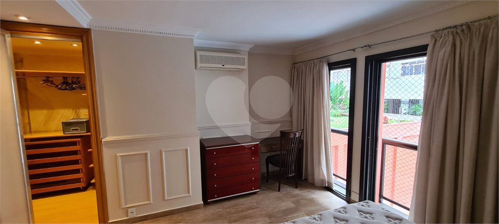 Apartamento para venda e locação de 130m² no Jardim Paulista com 2 suítes e 2 vagas.