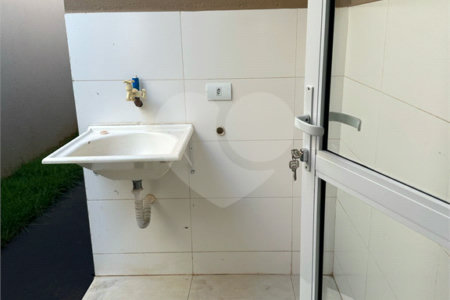 Casa à venda com 3 quartos, sendo 2 suítes,  em Bela Vista da Lagoa, Três Lagoas, MS