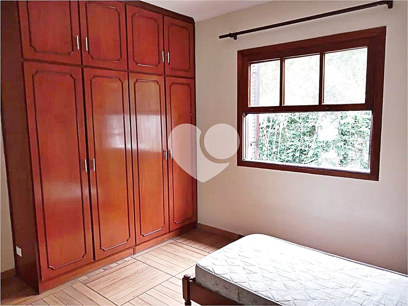 Sobrado à venda ou para alugar com 4 quartos, sendo 1 suíte, em Jardim Franca, São Paulo, SP