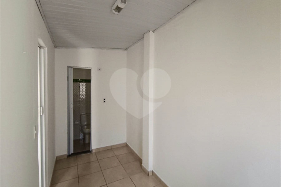 Casa para alugar com 1 quarto no condomínio Cond R Claudio Rodrigues Lopes, São Paulo - SP