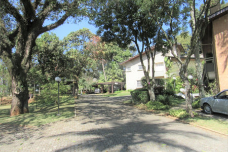Casa à venda com 4 suítes no condomínio Jatoba, São Paulo - SP