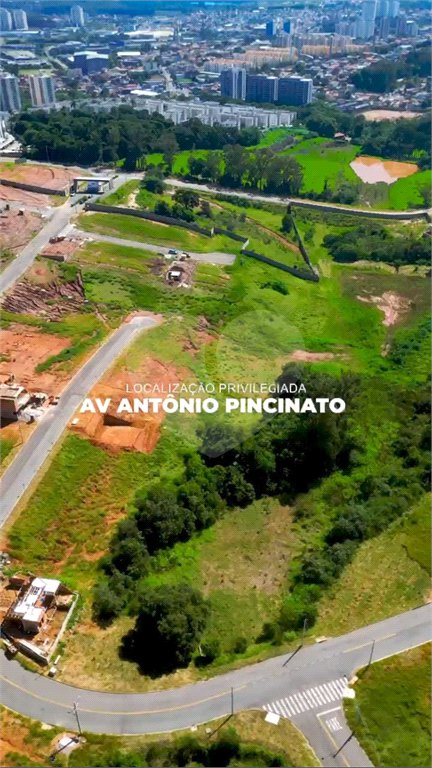 Terreno à venda no condomínio Lago Azul, Jundiaí - SP