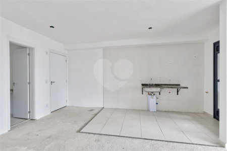 Apartamento à venda com 2 suítes em Santo Amaro, São Paulo, SP