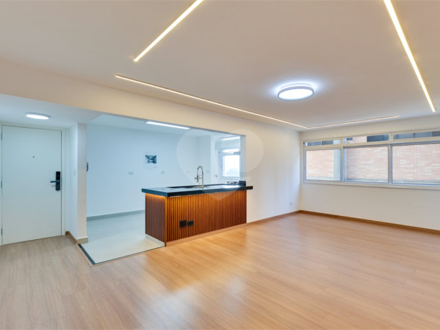 Apartamento à venda com 2 quartos, sendo 1 suíte,  em Santo Amaro, São Paulo, SP