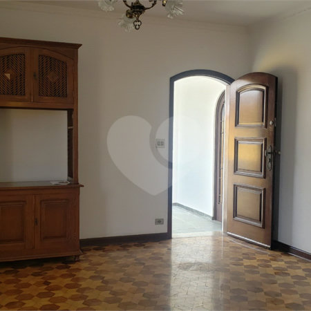 Casa Térrea à venda com 3 quartos, sendo 1 suíte,  em Campo Grande, São Paulo, SP
