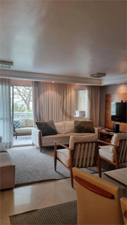 Apartamento à venda com 3 quartos, sendo 2 suítes, em Cidade São Francisco, São Paulo, SP