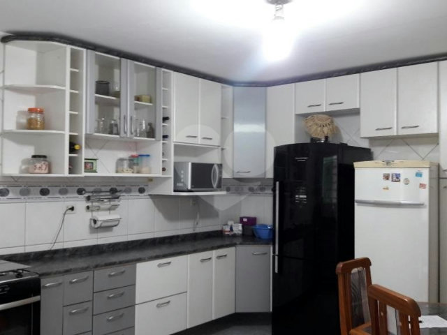 Sobrado à venda com 3 quartos, sendo 1 suíte,  em Vila Harmonia, Guarulhos, SP