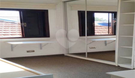 Sobrado à venda com 3 quartos, sendo 1 suíte,  em Vila Medeiros, São Paulo, SP