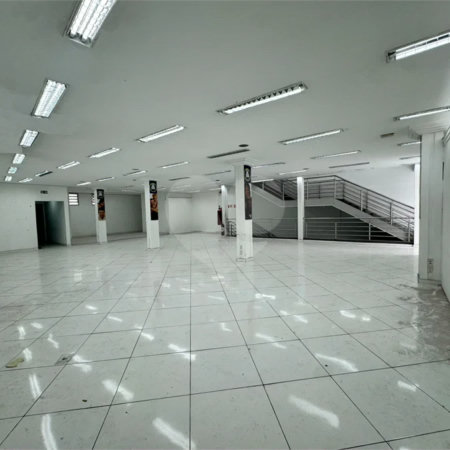 PRÉDIO COMERCIAL DE 944 M² PARA LOCAÇÃO | LOCALIZAÇÃO ESTRATÉGICA, GRANDE VISIBILIDADE E EXCELENTE POTENCIAL COMERCIAL
