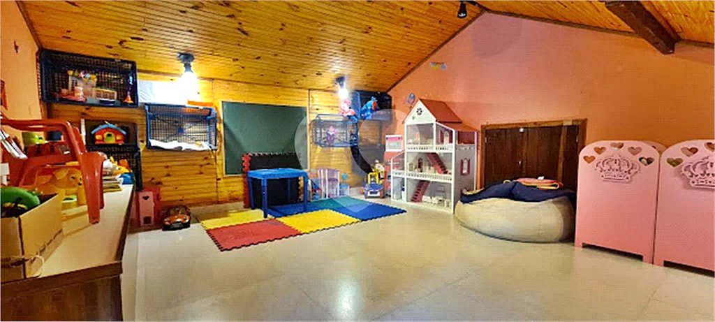 Casa à venda ou para alugar com 3 suítes no condomínio Jardim da Montanha I, Mairiporã - SP