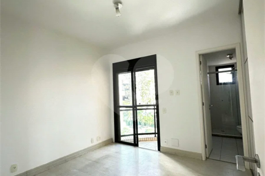 Apartamento à venda com 3 suítes em Morumbi, São Paulo, SP