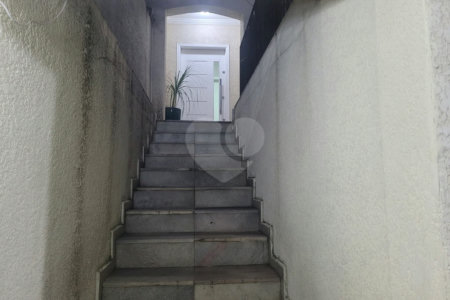Sobrado à venda com 4 quartos, sendo 2 suítes, em Vila Paulicéia, São Paulo, SP