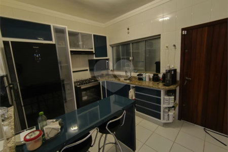Casa à venda com 3 quartos, sendo 1 suíte,  em Vila Nastri, Itapetininga, SP