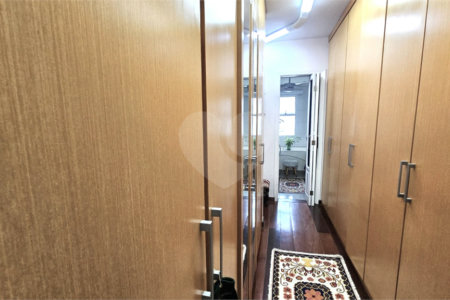 Cobertura à venda com 4 quartos, sendo 3 suítes, em Alto da Boa Vista, São Paulo, SP