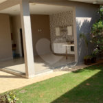 Casa à venda com 3 suítes no condomínio Picollo, Louveira - SP