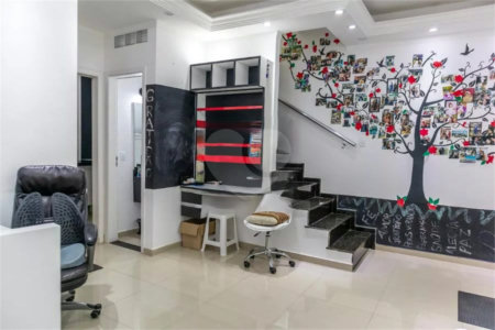 Casa à venda com 3 quartos, sendo 1 suíte,  no condomínio Rafaela I, São Paulo - SP