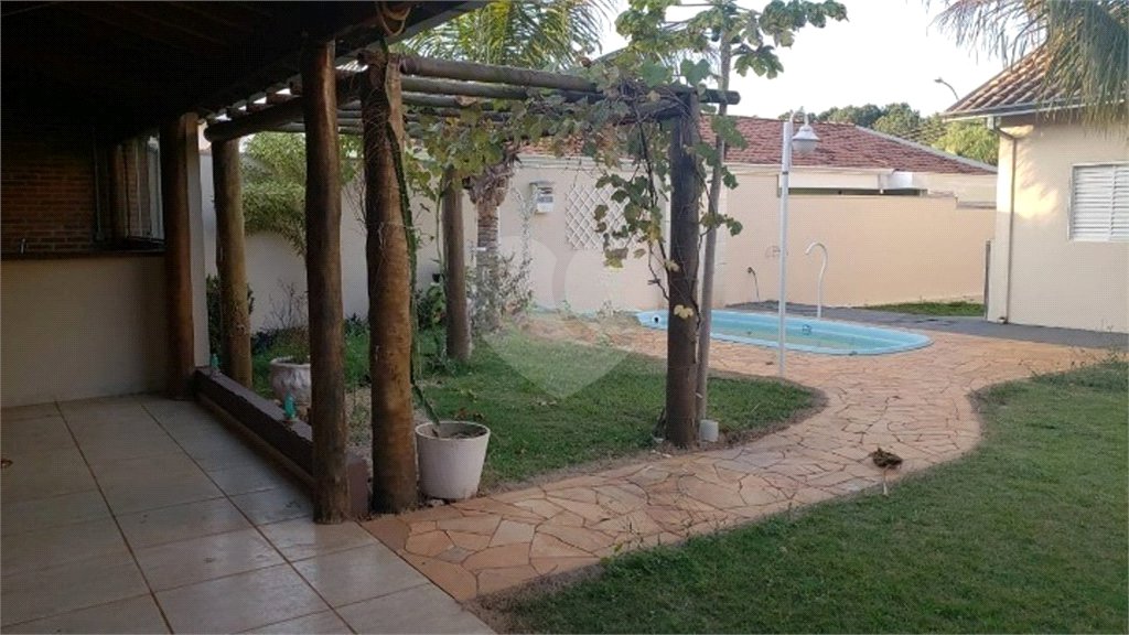 Casa com 4 Quartos para alugar - Residencial Samambaia