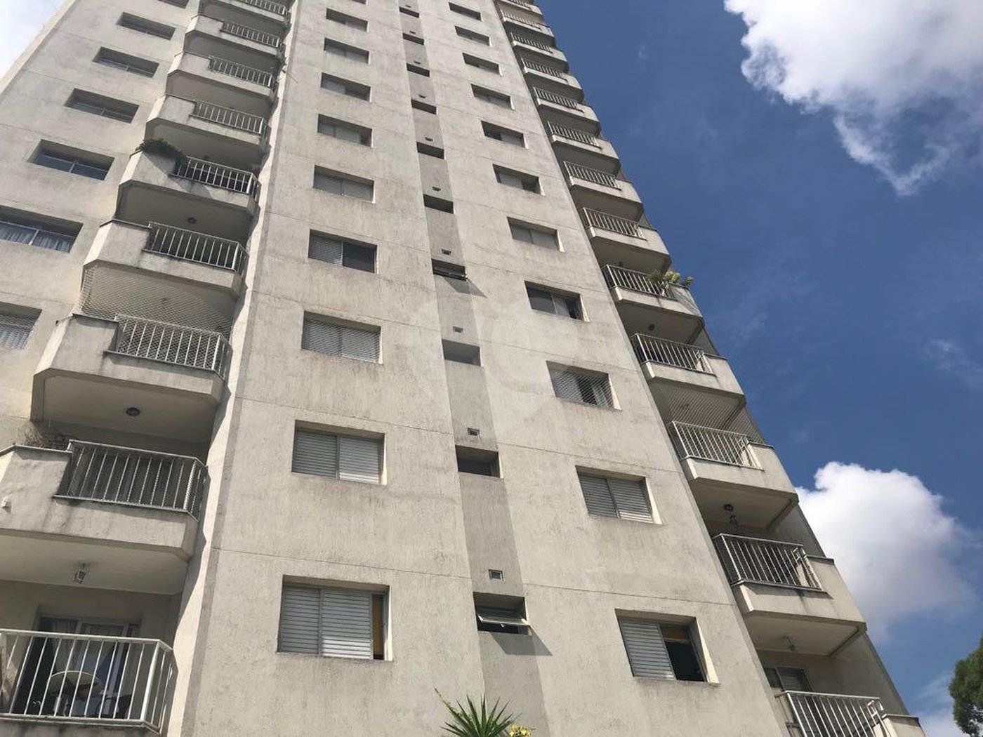 Apartamento à venda com 3 suítes em Jardim Londrina, São Paulo, SP