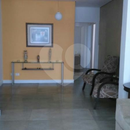 Casa à venda com 3 suítes em Jardim Jussara, São Paulo, SP